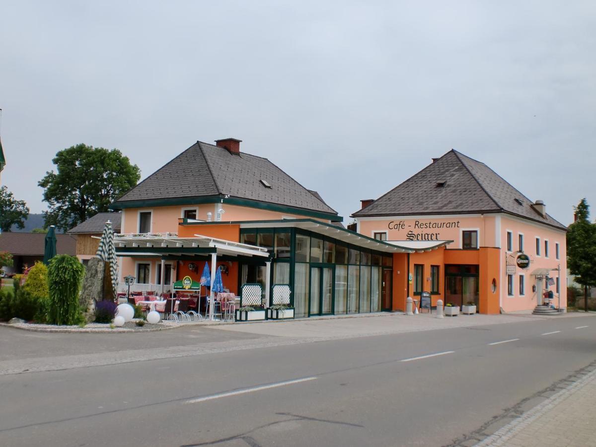 Restaurant Gaestehaus Seiger Sankt Lorenzen bei Knittelfeld Exterior photo