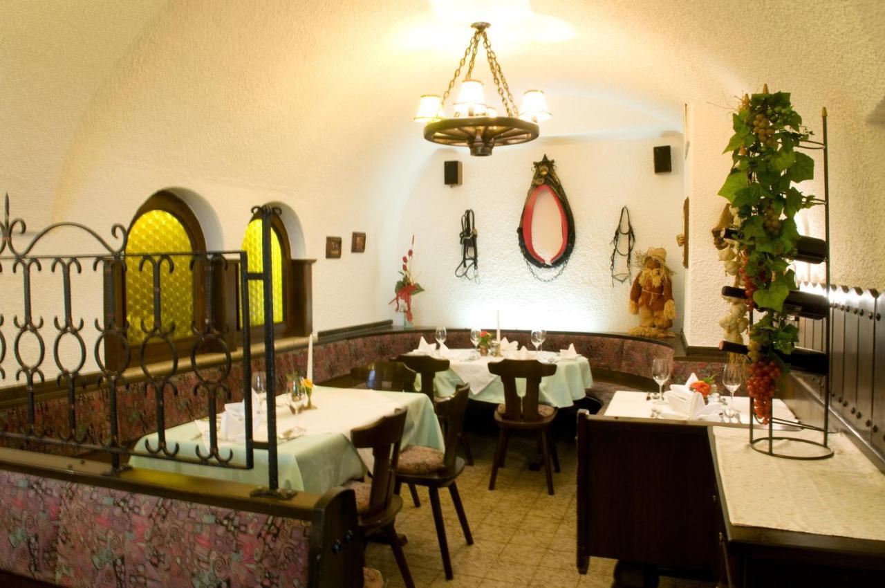 Restaurant Gaestehaus Seiger Sankt Lorenzen bei Knittelfeld Exterior photo