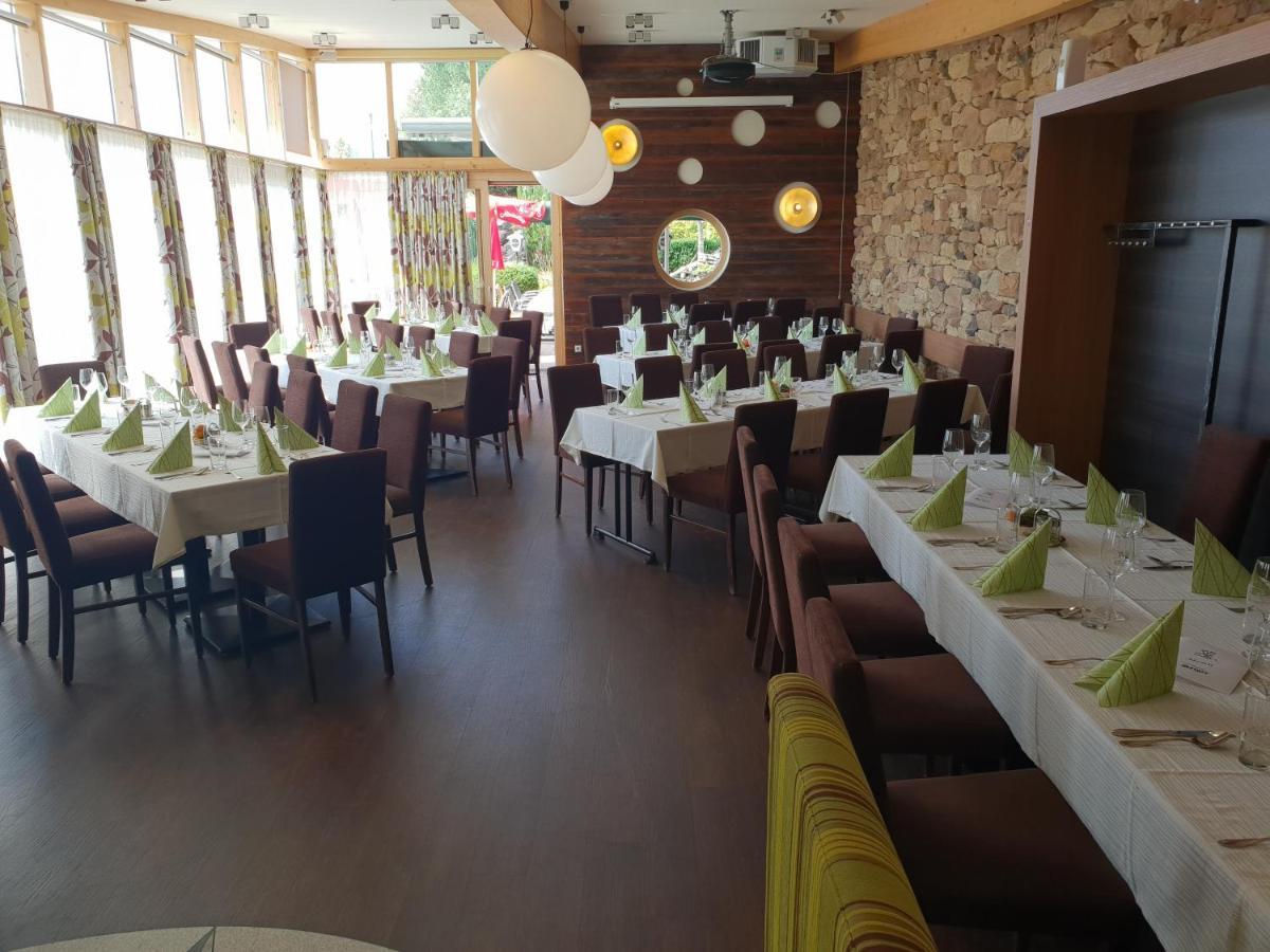 Restaurant Gaestehaus Seiger Sankt Lorenzen bei Knittelfeld Exterior photo